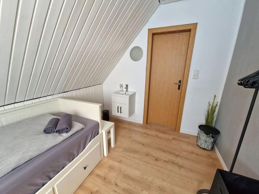 Gemuetliche Wohnung Direkt Am Kuestenkanal! Wardenburg Экстерьер фото